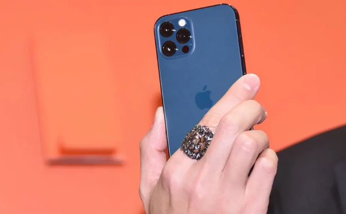 阳新苹果手机维修分享iPhone12系列重启方法教程 